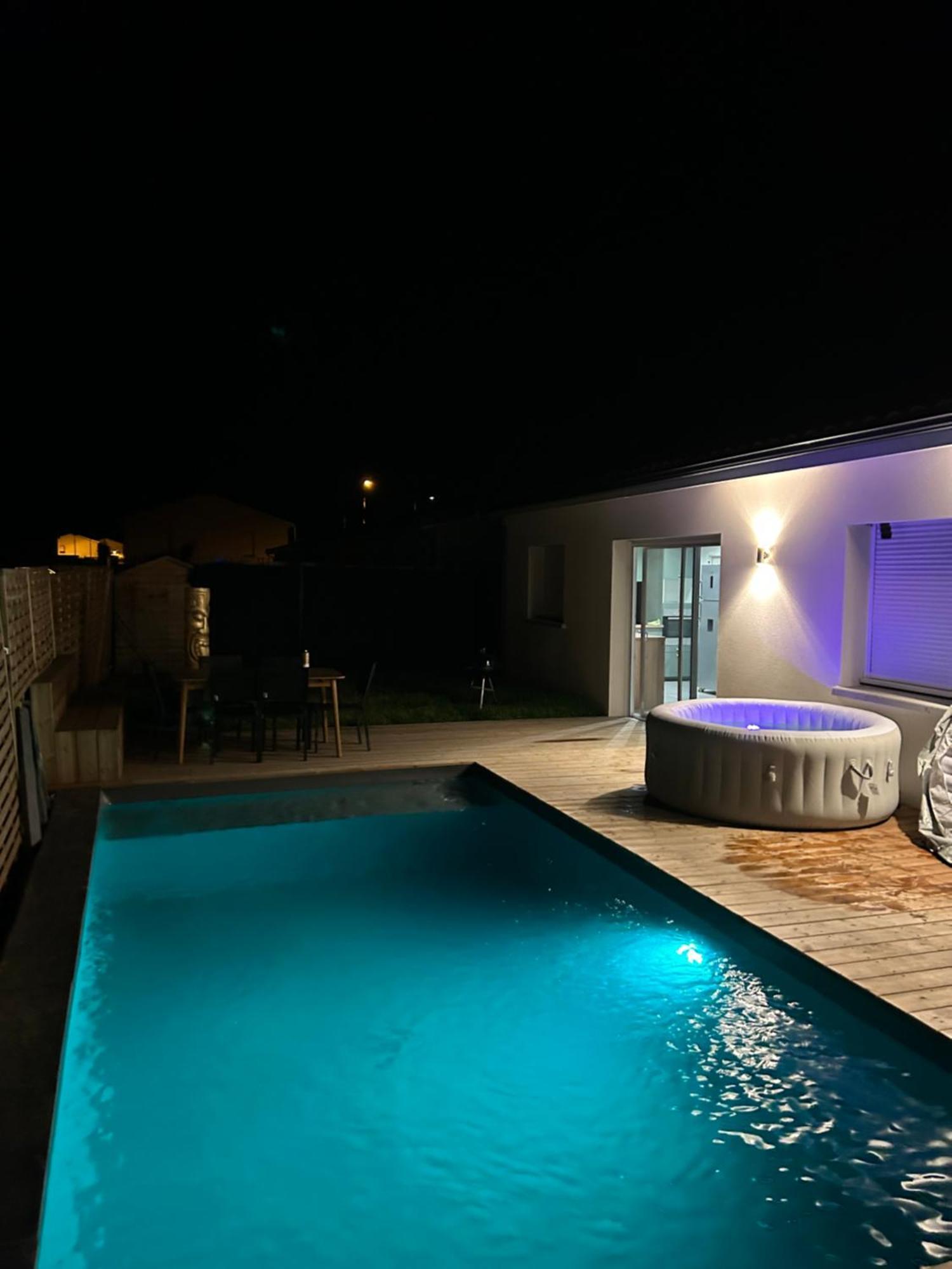 Aux Portes De Bordeaux Maison Cocooning Avec Piscine アンバーレ・エ・ラグラーヴ エクステリア 写真